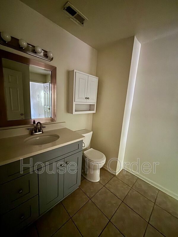 Building Photo - 5 Rathfarnham Rd