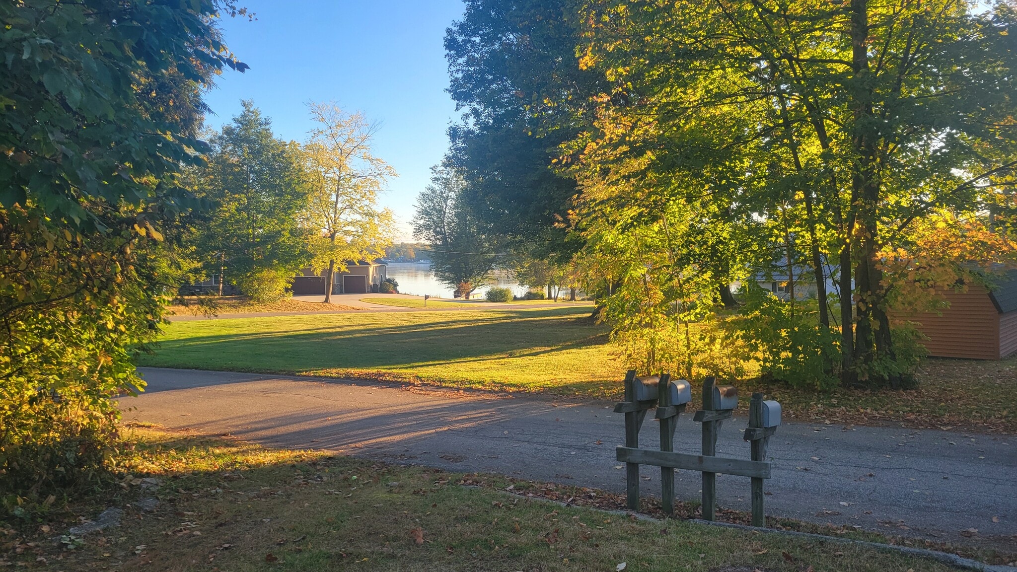 Building Photo - 5676 Clark St