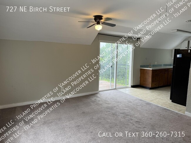 Building Photo - 727 NE Birch St