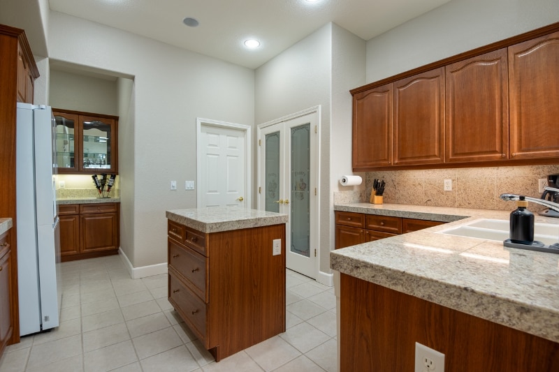 Building Photo - 543 S Elk River Ct