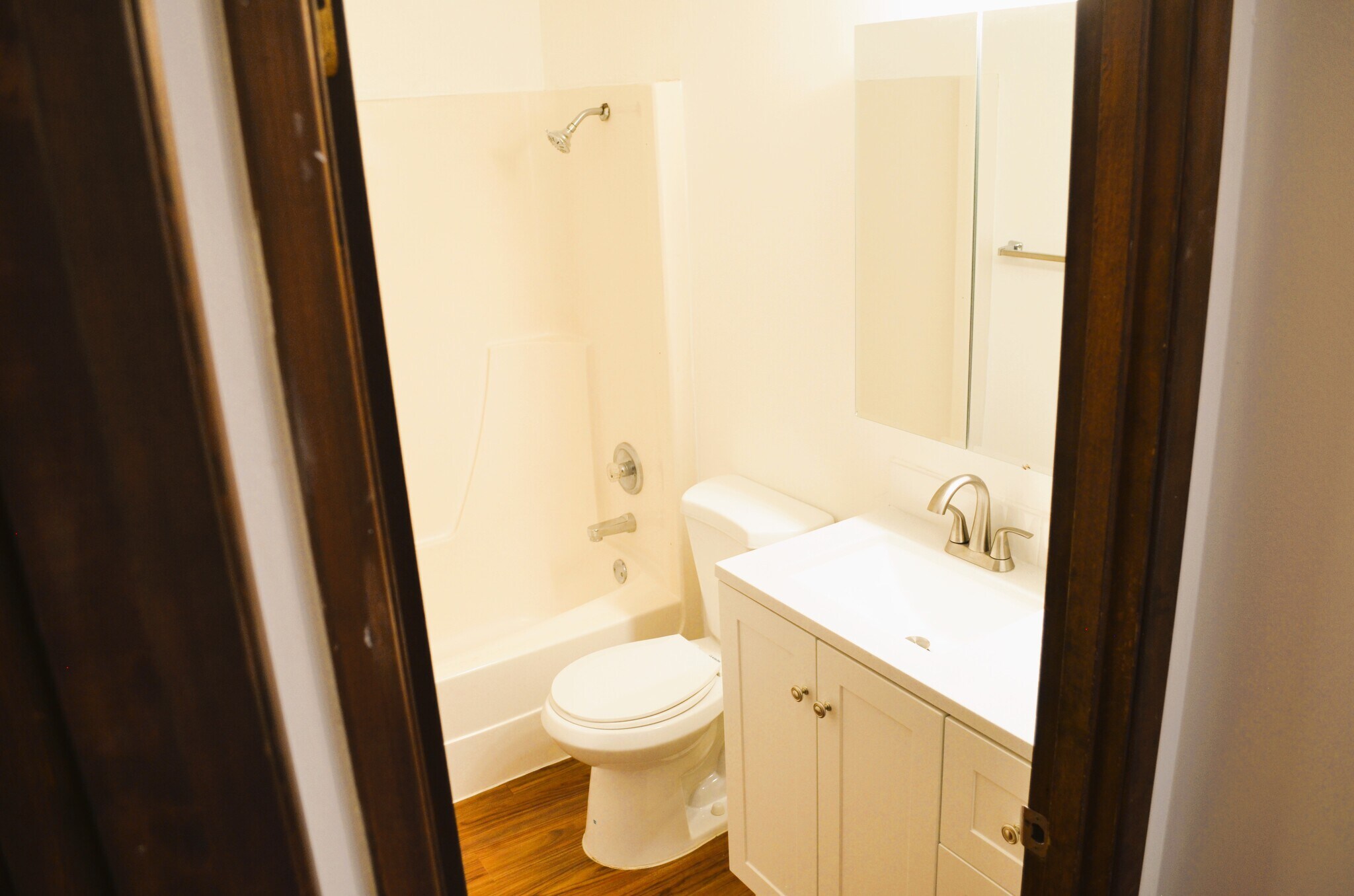 Building Photo - 317 Linn Ave