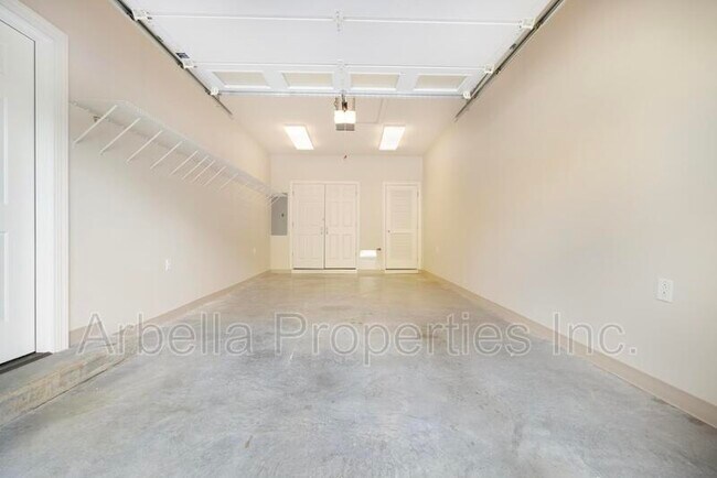 Building Photo - 211 University Pkwy