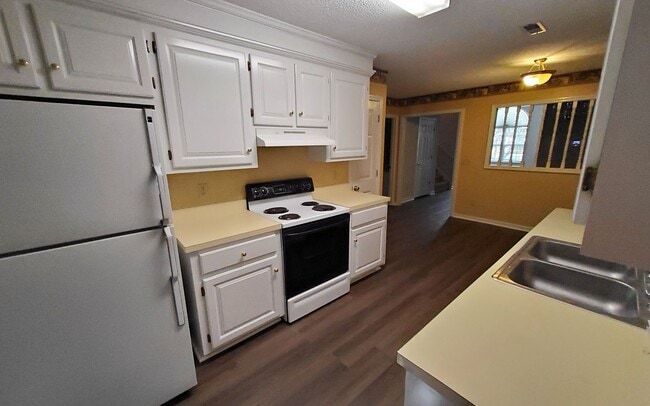 Building Photo - The Willows Subdivision