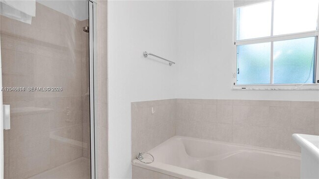Building Photo - 10863 NW 85th St