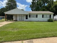 Building Photo - 3409 Bistineau Dr