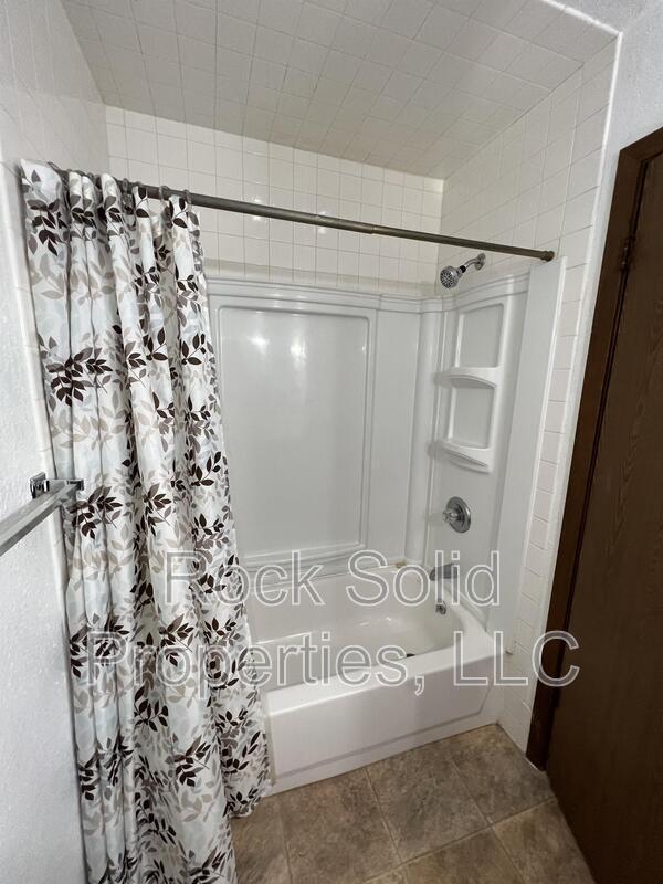 Building Photo - 3305 Frontier St