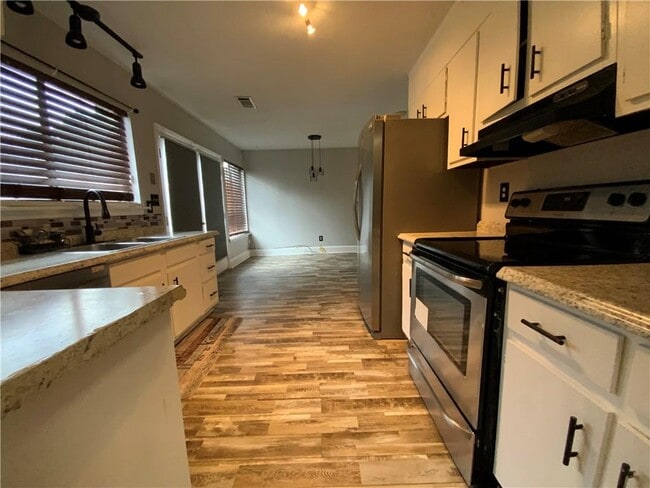 Building Photo - 2753 Whitewater Ct