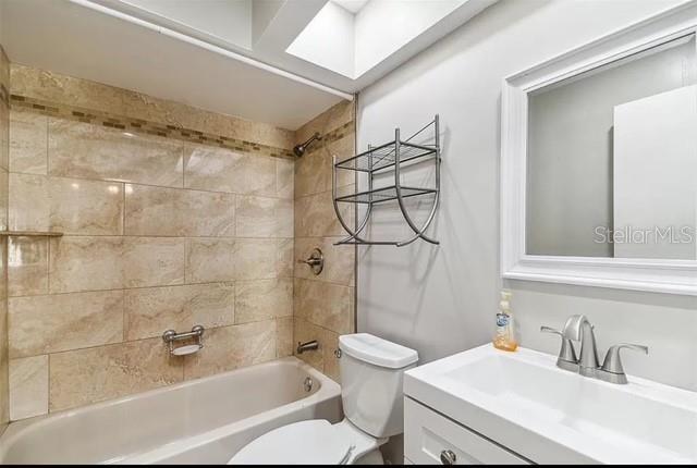 Building Photo - 13713 Lazy Oak Dr