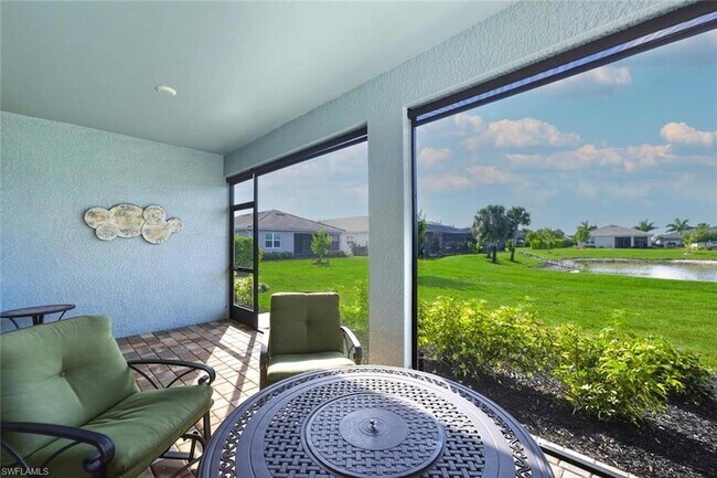 Building Photo - 28044 Sanibel Sands St