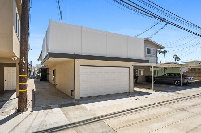 Building Photo - 1114 W Balboa Blvd