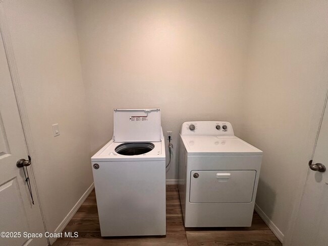 Building Photo - 1031 Grapefruit Rd SE