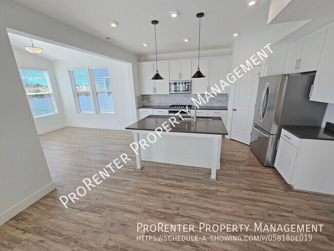 Building Photo - 3111 S Edgewater Cv