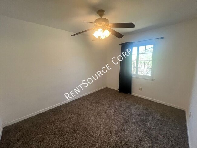 Building Photo - 850 Linda Ln