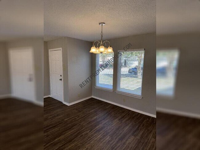 Building Photo - 13019 Woller Creek
