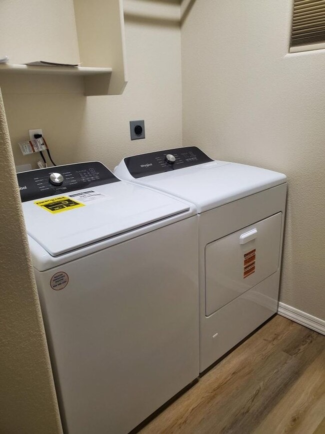 Building Photo - Come Check Out this Beautiful 2025 New Build!!!! *MOVE IN SPECIAL, $500 OFF OF THE FIRST MONTH RENT*