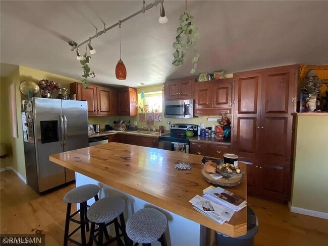 Building Photo - 206 2nd Ave