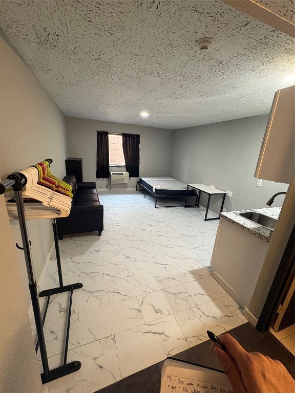 Building Photo - 65 Front St