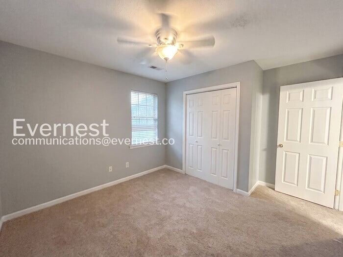 Building Photo - 632 Parkside Cir