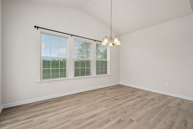 Building Photo - Smithfield Home