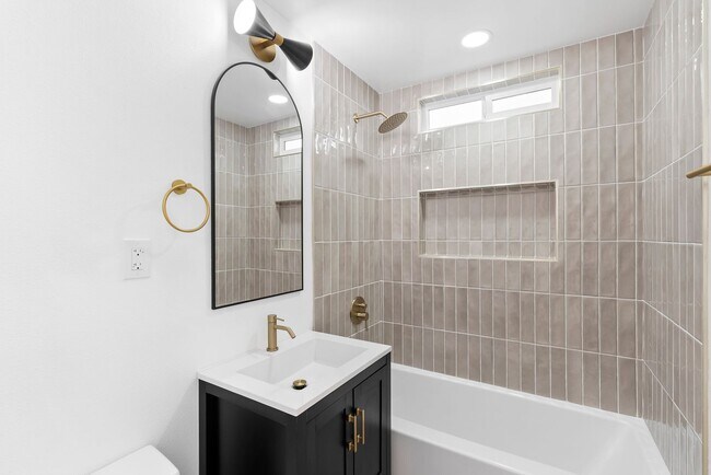 Building Photo - 3646 Curlew St