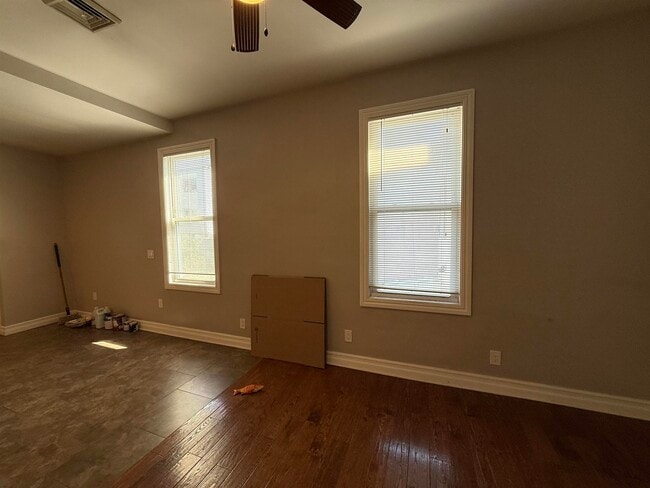 Building Photo - 308 Columbia Ave