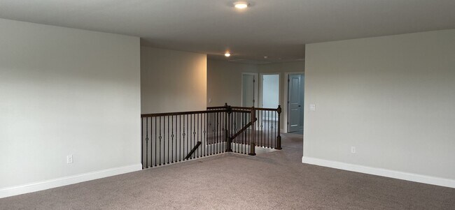 Building Photo - Newly built 5 bedroom home in The Parks