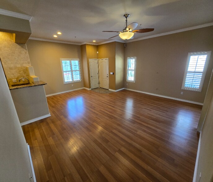 Building Photo - 295 N Rural Rd