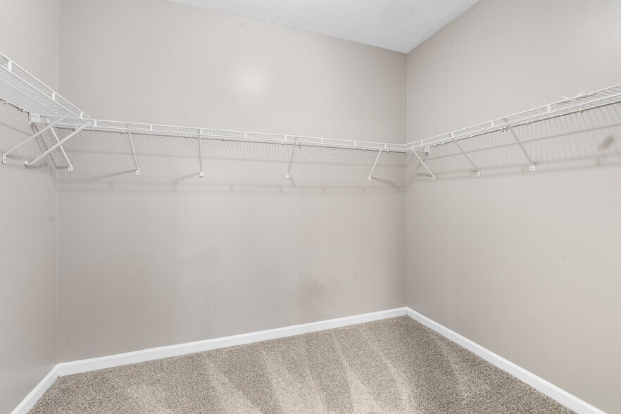 Building Photo - 119 Daventry Ln