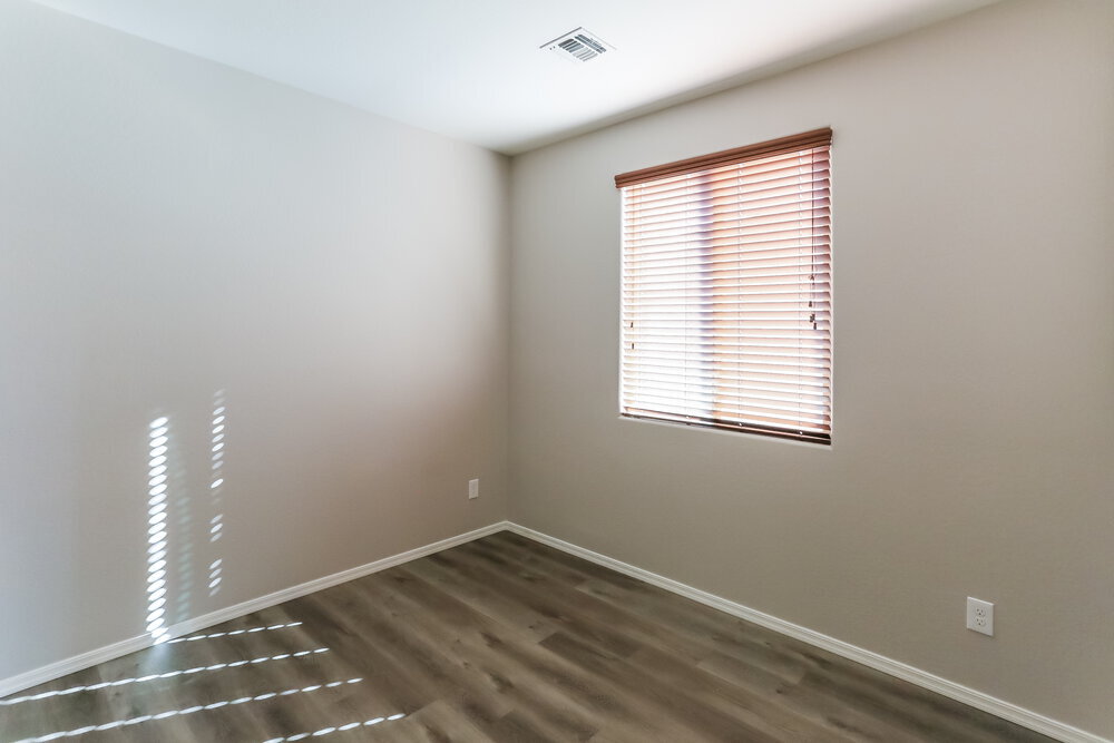 Building Photo - 6405 S 47th Dr