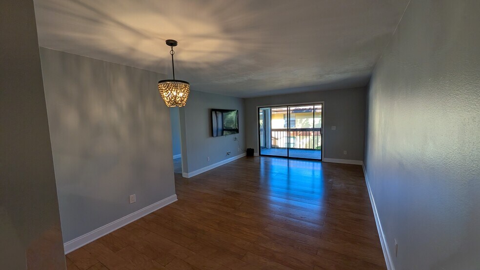 Building Photo - 6110 Whiskey Creek Dr