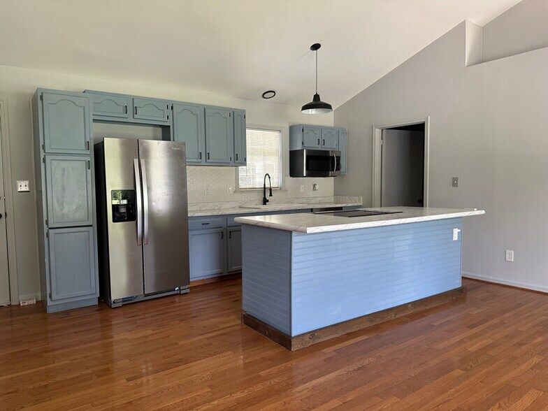 Building Photo - 5 Braxton Ln