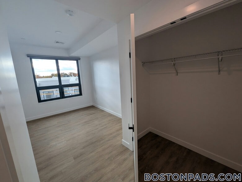 Building Photo - 199 Gardner St