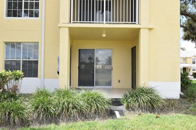 Building Photo - 6300 La Costa Dr