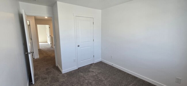 Building Photo - 3 Bed 2 Bath in Santaquin!!