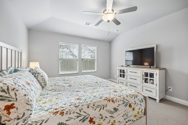 Building Photo - 1107 Emberwood Dr