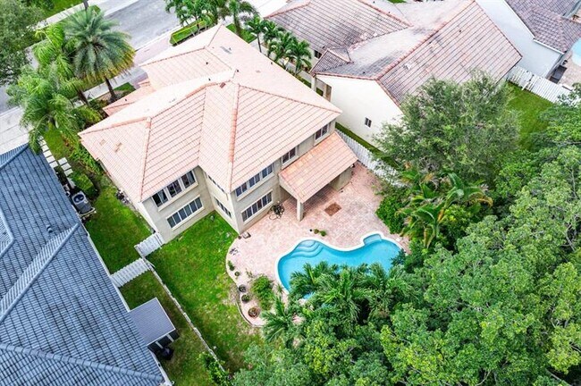 Building Photo - 1325 Camellia Cir