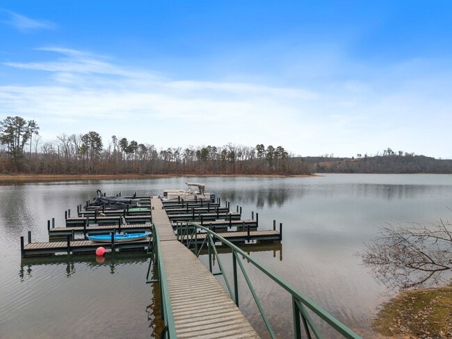 Building Photo - 222 Harts Cove Way