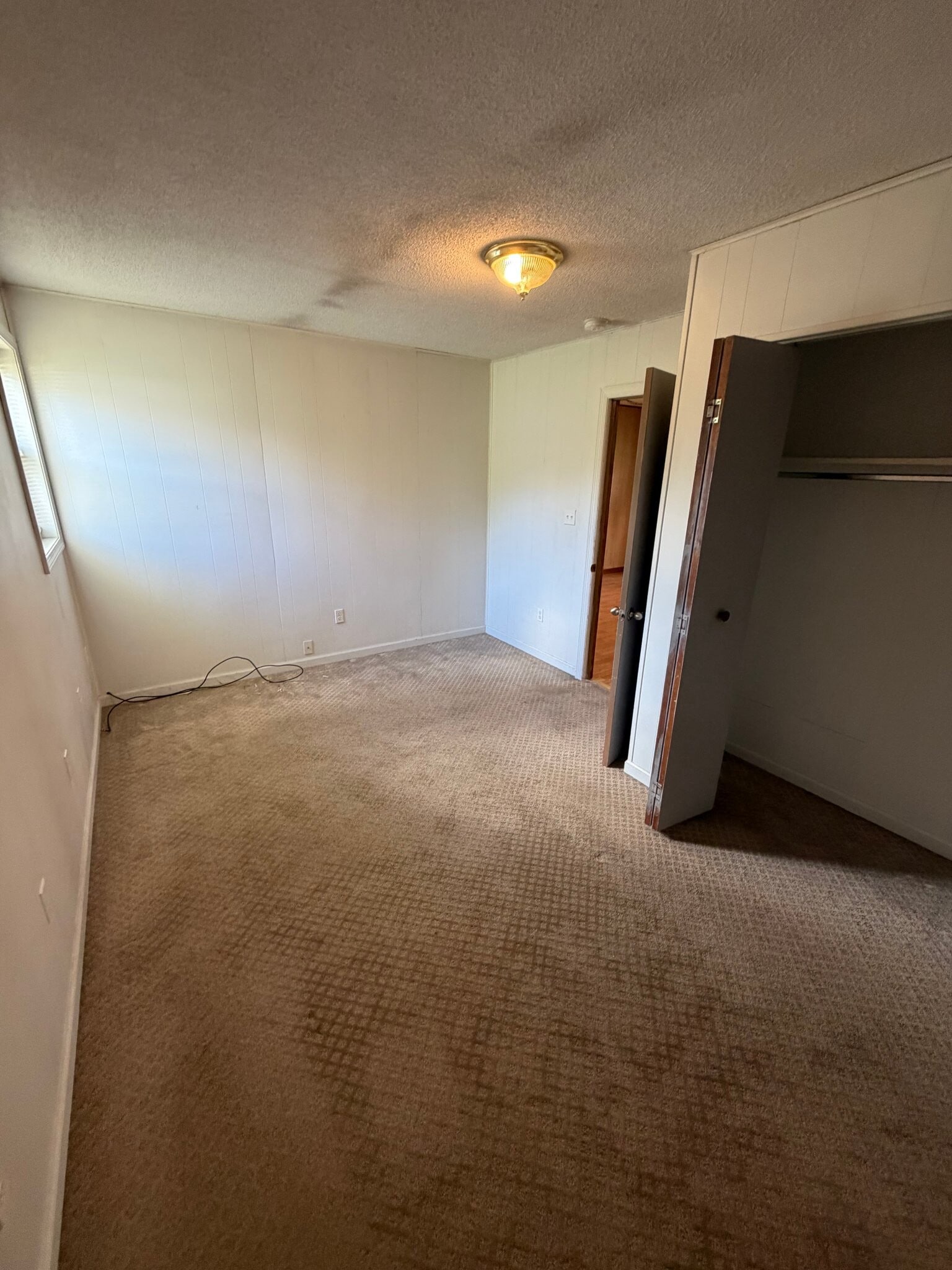 Building Photo - 211 E Aaron Square