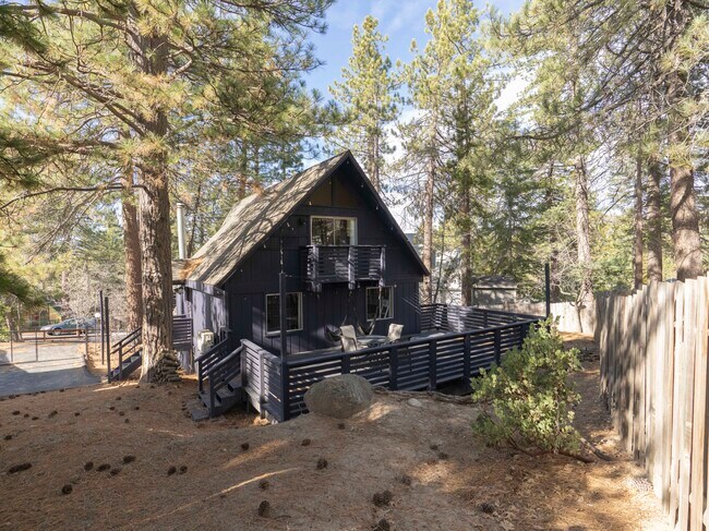 Building Photo - 32355 Nordic Dr