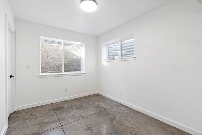 Building Photo - 345 Wheeler Ave