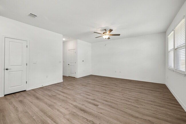 Building Photo - 5304 Jason Dr