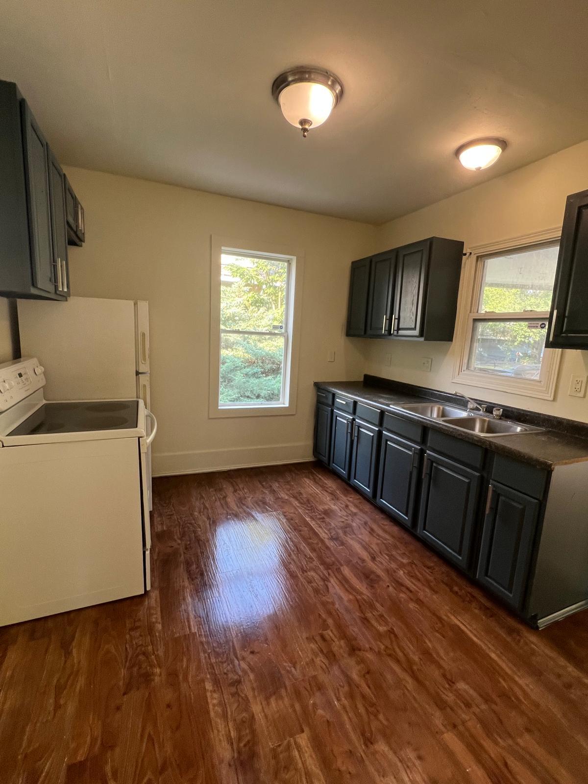 Building Photo - 1349 Yates Ave