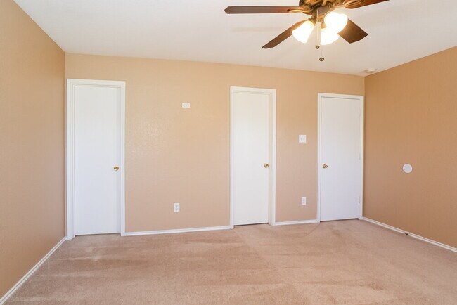 Building Photo - 2034 Vanamen Ct