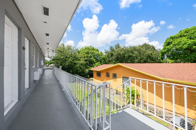 Building Photo - 1761 Ali Baba Ave