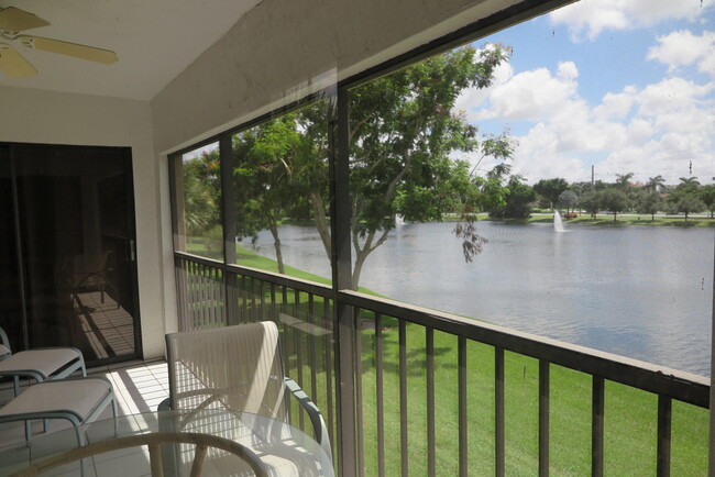 Building Photo - 22759 Mandeville Pl