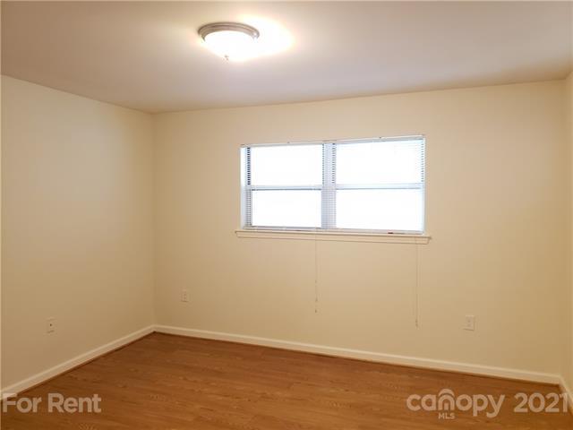 Building Photo - 1812 The Plaza