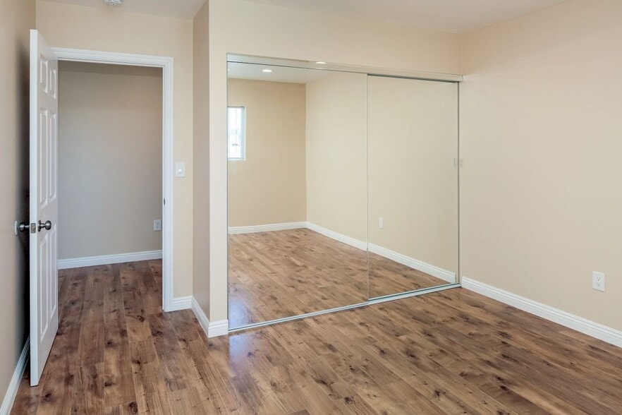 Building Photo - 17134 Saticoy St