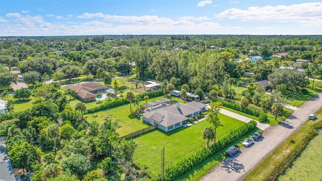 Building Photo - 8606 Arrowhead Dr