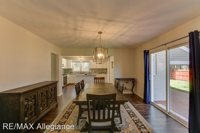 Building Photo - 4 br, 3 bath House - 5916 TAJO AVENUE