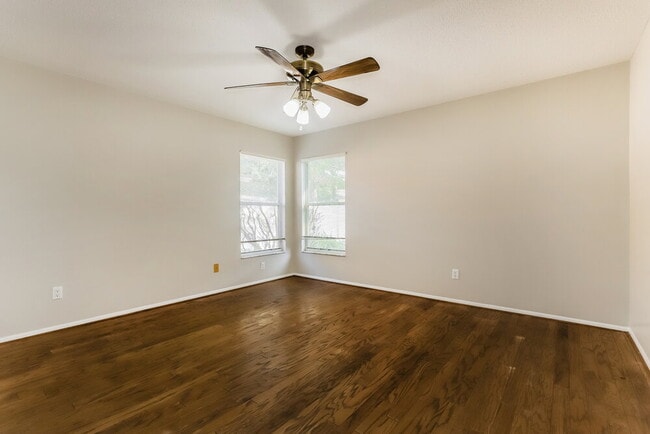 Building Photo - 1909 Chablis Ct